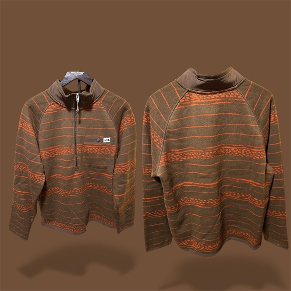 The North Face Men's Zip-Up fleece in Brown and Orange - Picture 2 of 3